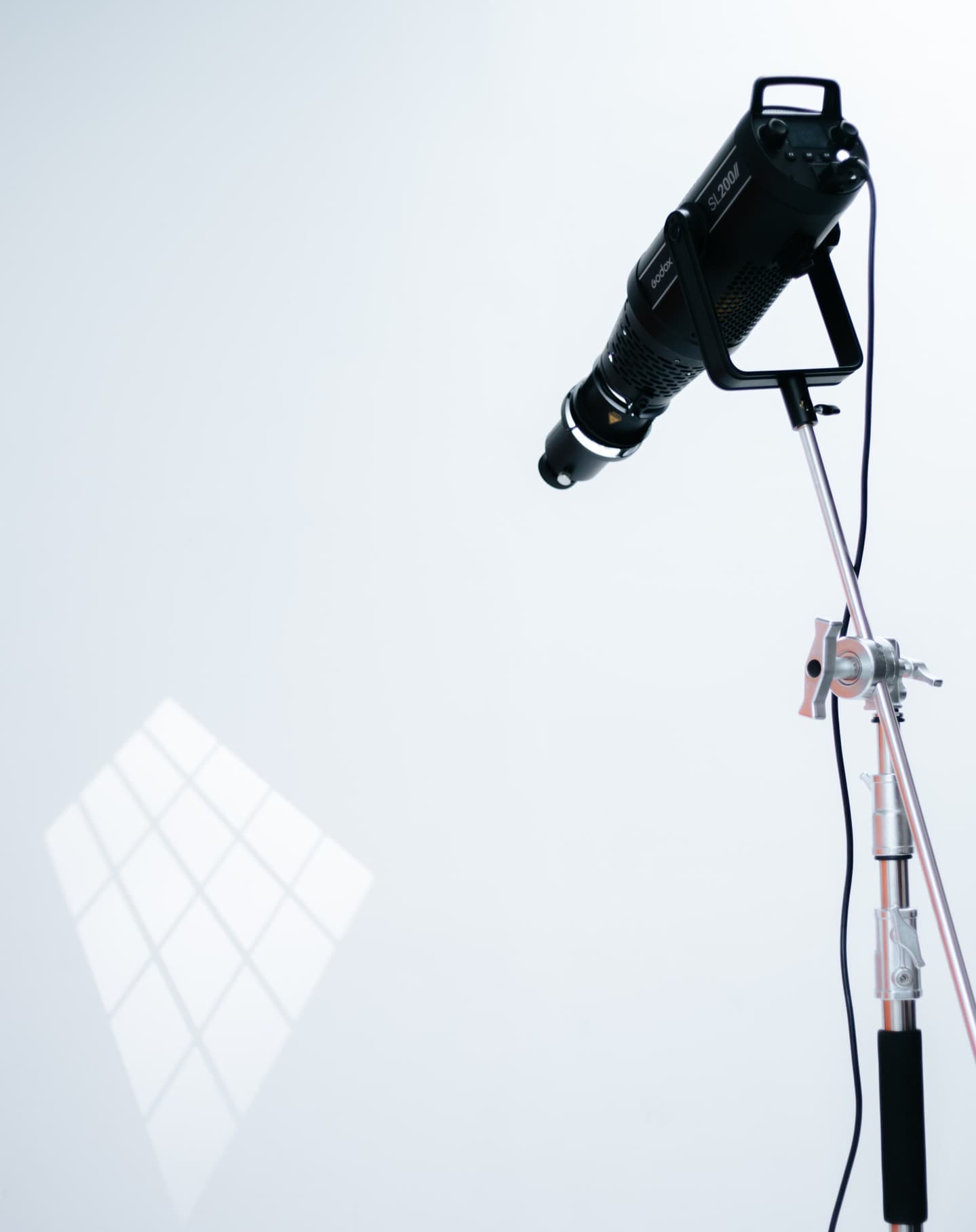 Godox SL200 Optical Snoot Projector - sewa studio foto malang rental adaruang