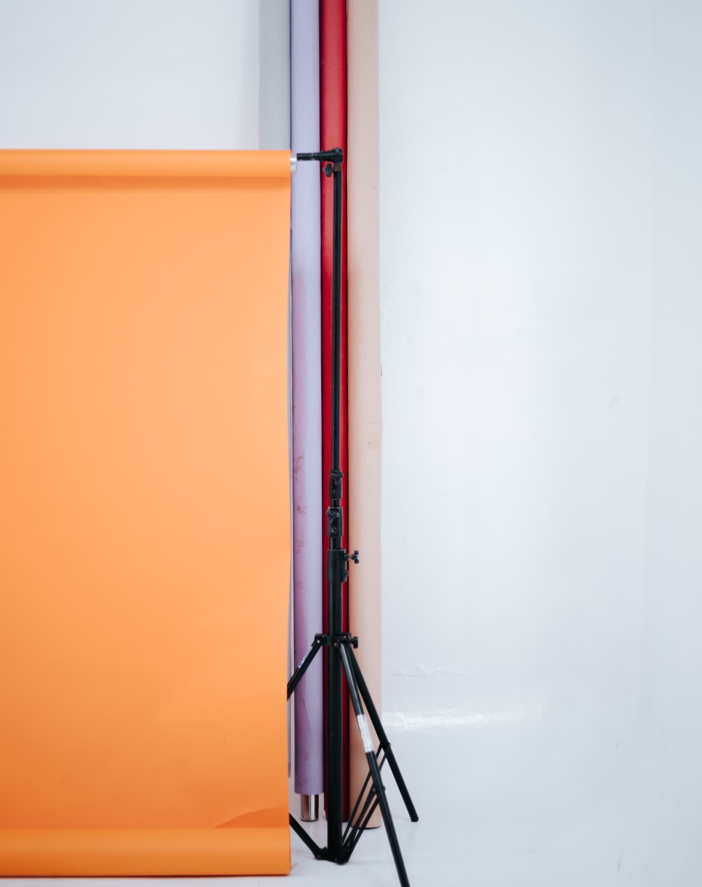 Paper Background - sewa studio foto malang adaruang